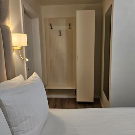 Hotel Queen Râmnicu Vâlcea Εξωτερικό φωτογραφία
