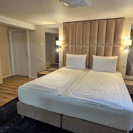 Hotel Queen Râmnicu Vâlcea Εξωτερικό φωτογραφία