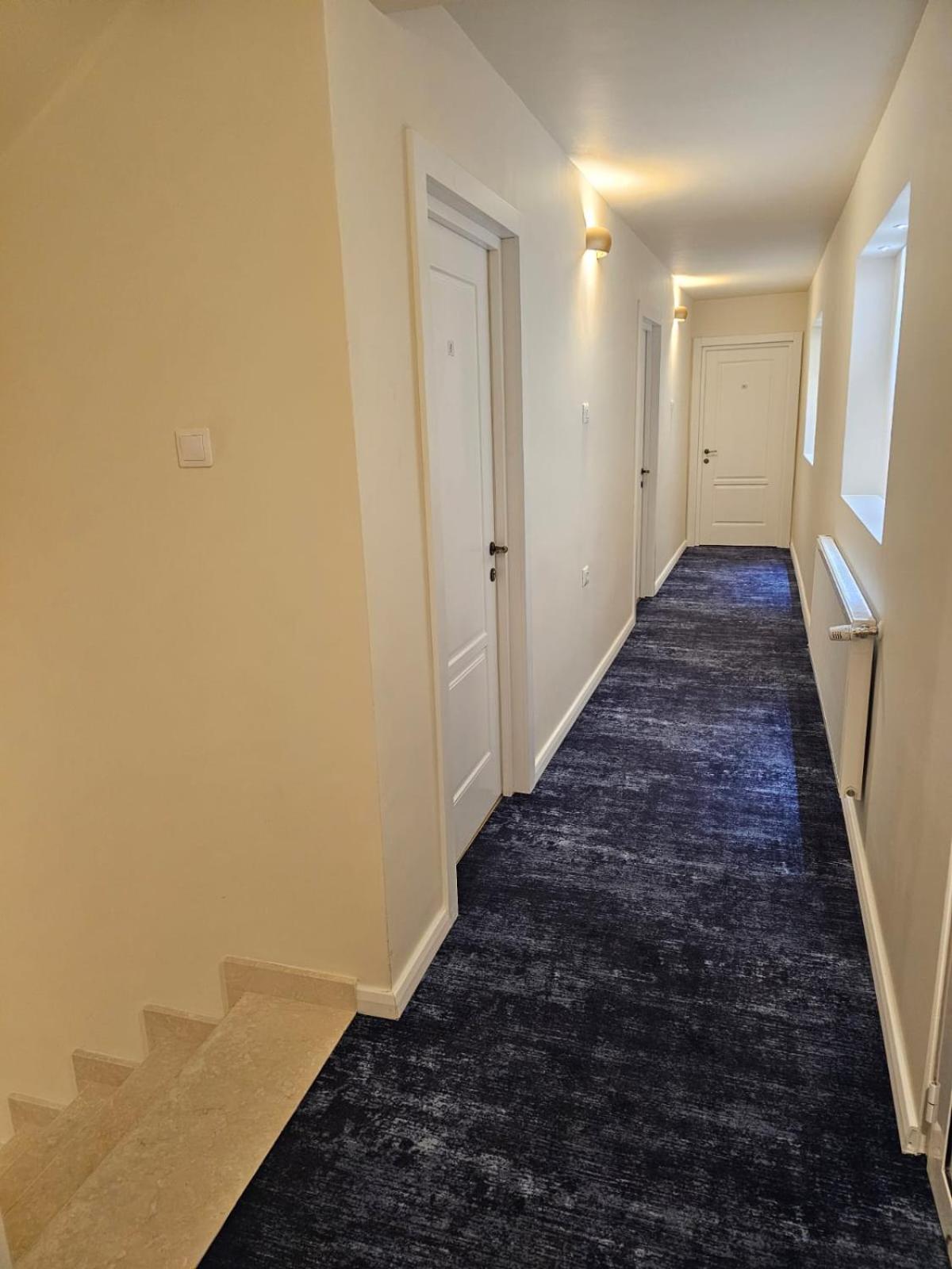 Hotel Queen Râmnicu Vâlcea Εξωτερικό φωτογραφία