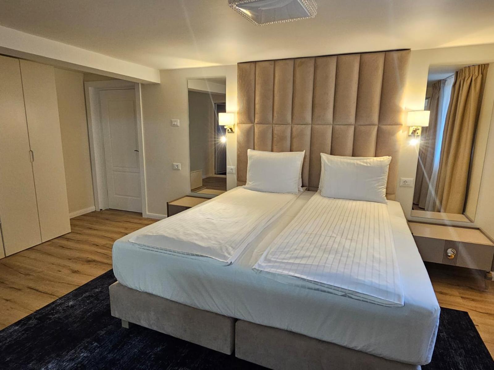 Hotel Queen Râmnicu Vâlcea Εξωτερικό φωτογραφία